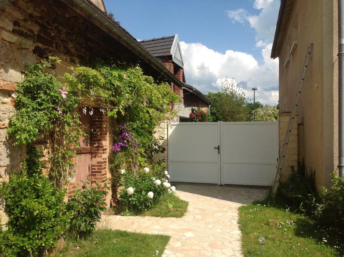 Saint-Amand-en-Puisaye La Bicoque En Puisaye酒店 外观 照片